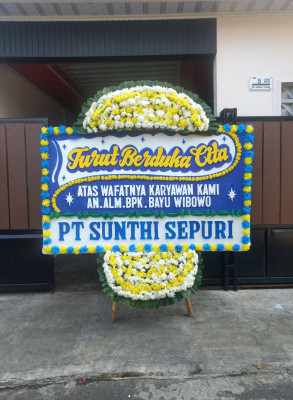 Papan Bunga Duka di Lunang